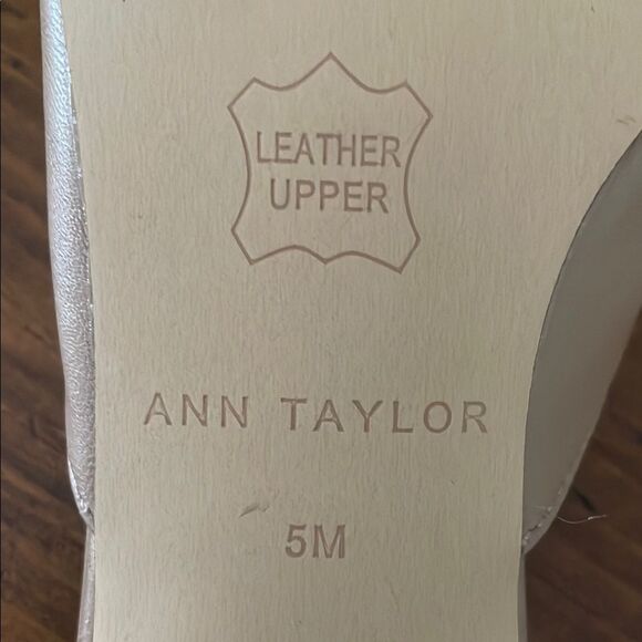Ann Taylor Tan Buckle Nip Toe Kitten Heel Mules - Picture 8 of 10
